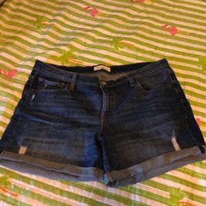 Gap shorts